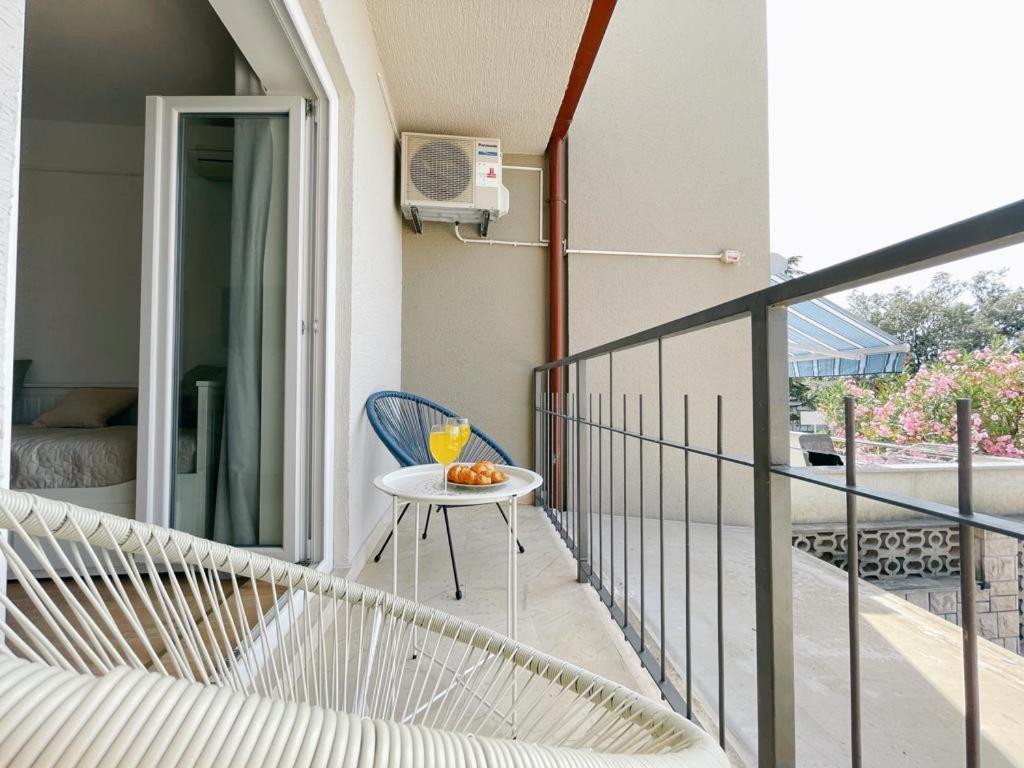 Caramel Comforts With Sea View In Stinjan Only 300 Meters From The Beach PUY Exterior foto